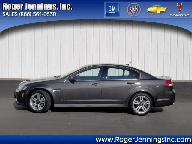 Pontiac G8 2009 photo 1
