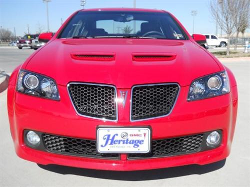 Pontiac G8 2009 photo 1