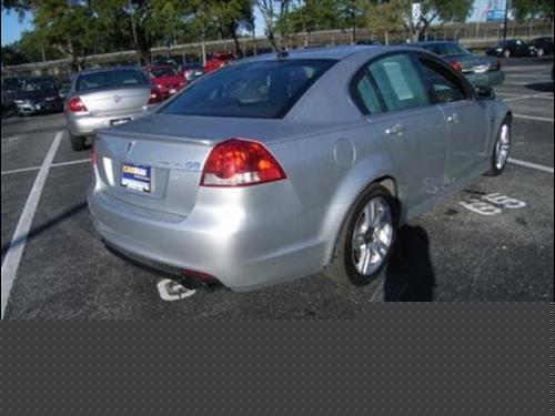Pontiac G8 2009 photo 3