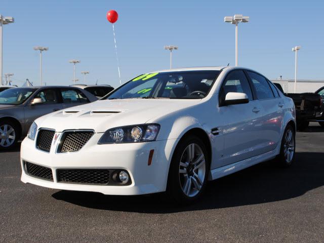 Pontiac G8 Base Sedan