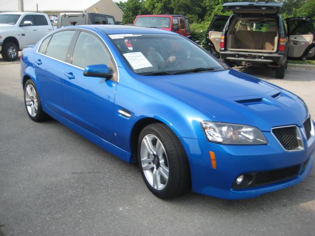 Pontiac G8 2009 photo 1