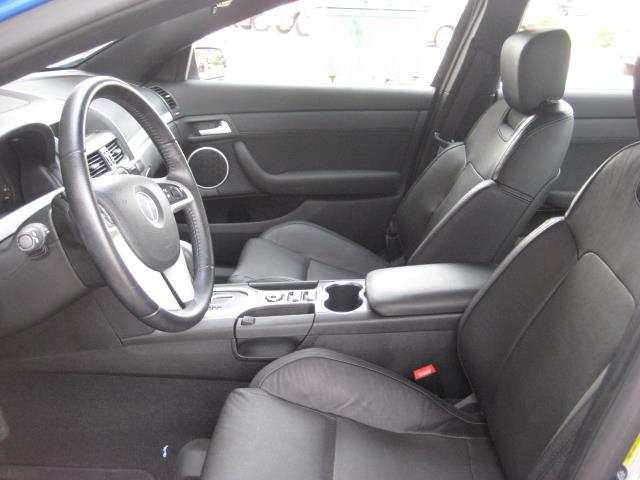 Pontiac G8 2009 photo 2