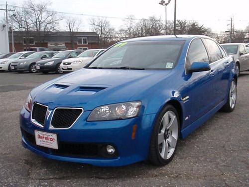 Pontiac G8 2009 photo 2