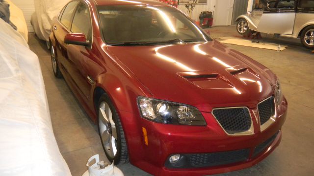 Pontiac G8 2009 photo 1