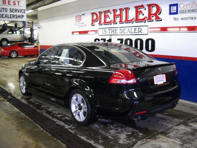Pontiac G8 Unknown Sedan
