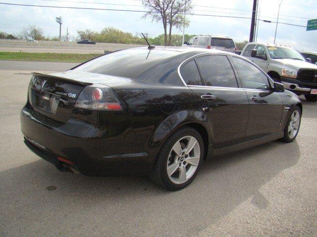 Pontiac G8 2009 photo 1