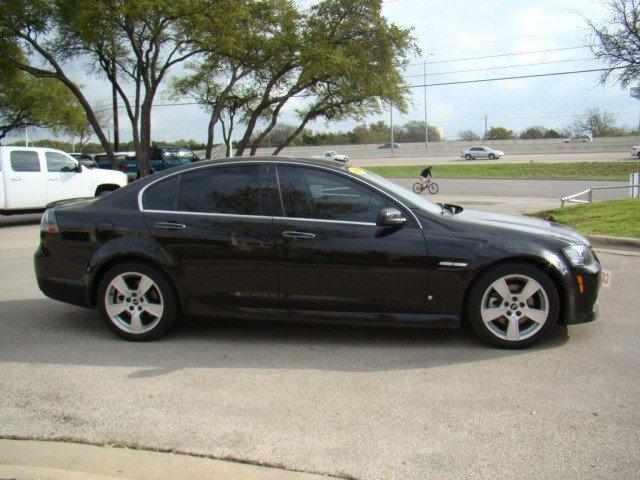 Pontiac G8 2009 photo 2