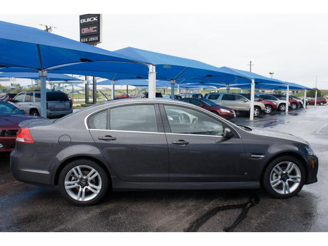 Pontiac G8 2009 photo 1