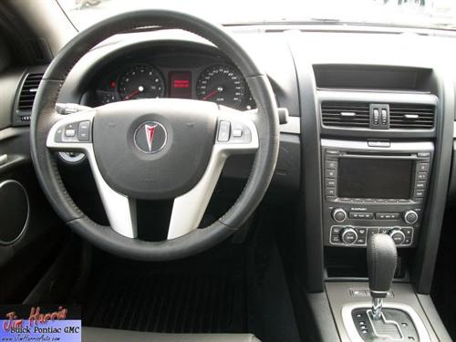 Pontiac G8 2009 photo 2