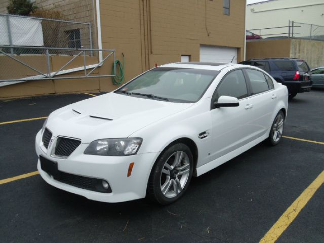 Pontiac G8 2009 photo 3