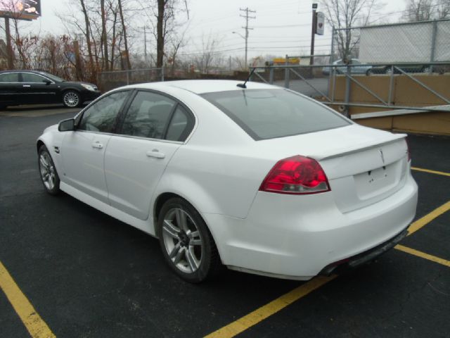 Pontiac G8 2009 photo 4