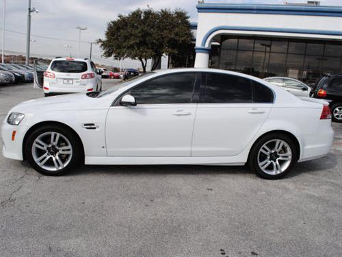 Pontiac G8 2009 photo 1