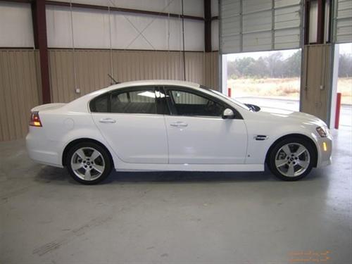 Pontiac G8 2009 photo 1