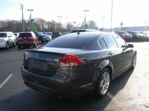 Pontiac G8 2009 photo 1