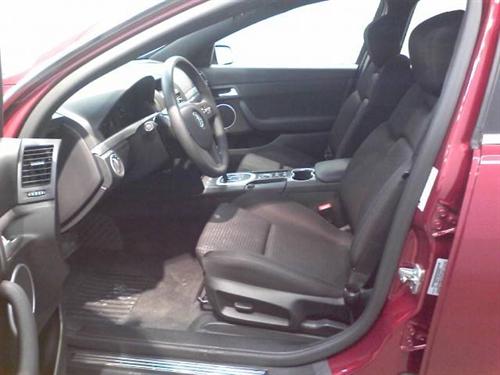 Pontiac G8 2009 photo 2