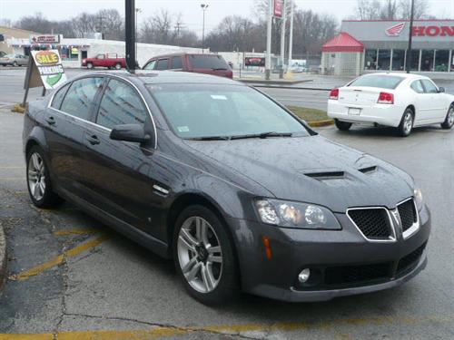 Pontiac G8 2009 photo 1