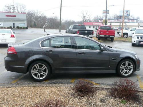 Pontiac G8 2009 photo 2