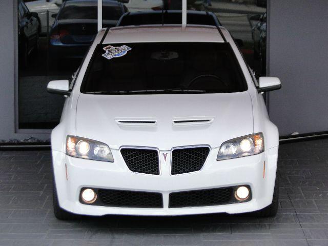 Pontiac G8 2009 photo 3