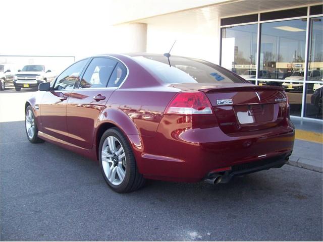 Pontiac G8 2009 photo 1