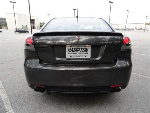 Pontiac G8 2009 photo 2