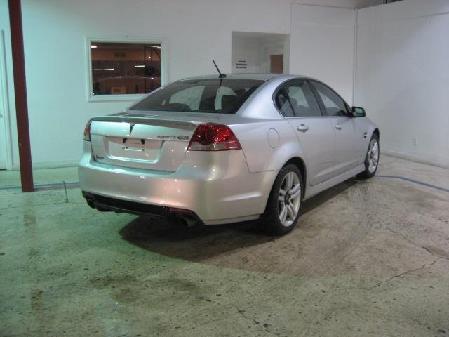 Pontiac G8 2009 photo 2