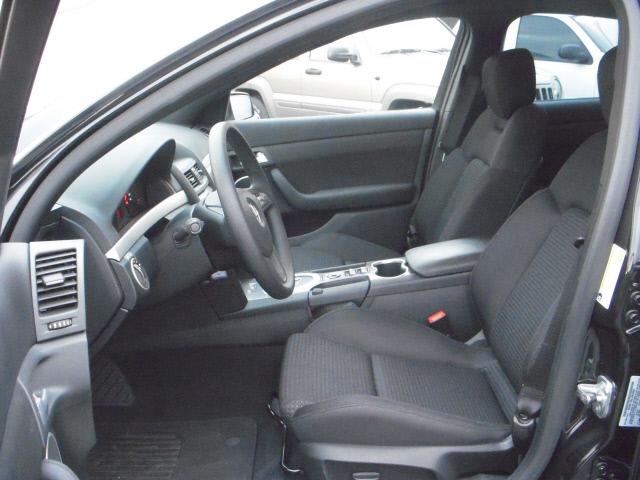 Pontiac G8 2009 photo 1