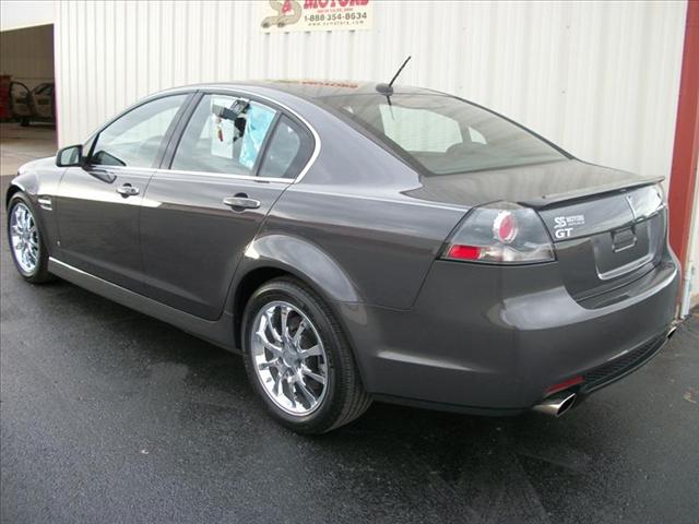 Pontiac G8 2009 photo 1
