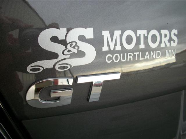 Pontiac G8 2009 photo 2