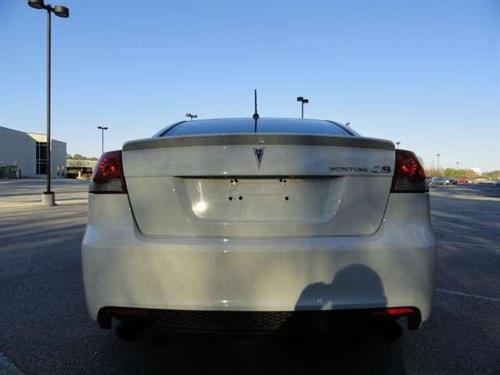 Pontiac G8 2009 photo 1