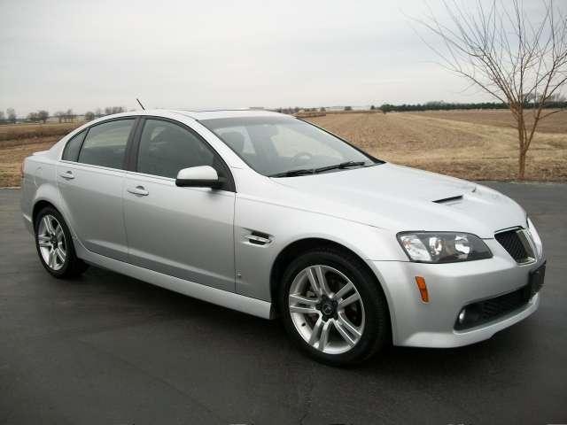 Pontiac G8 Base Sedan