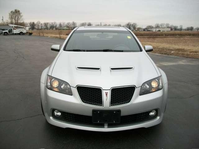 Pontiac G8 2009 photo 3