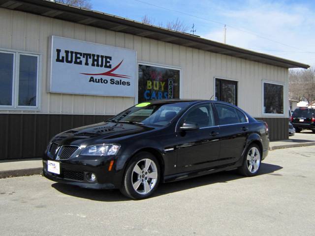 Pontiac G8 2009 photo 1