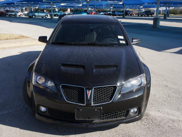Pontiac G8 2009 photo 1