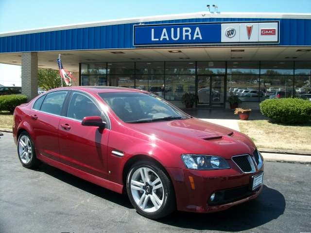 Pontiac G8 2009 photo 1