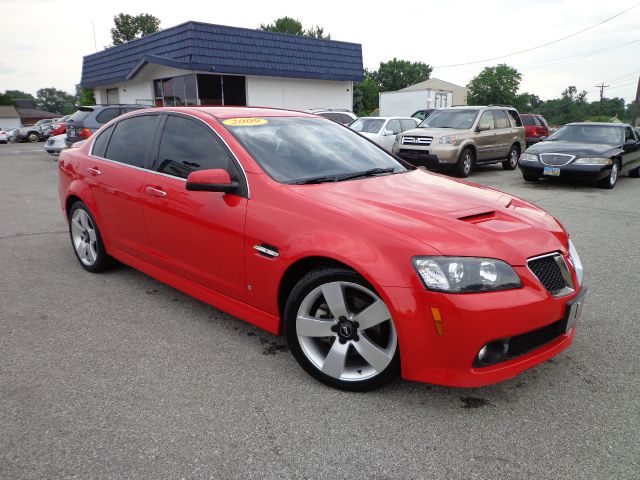 Pontiac G8 2009 photo 2
