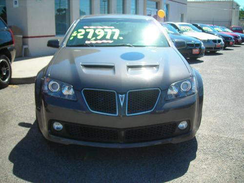 Pontiac G8 2009 photo 1