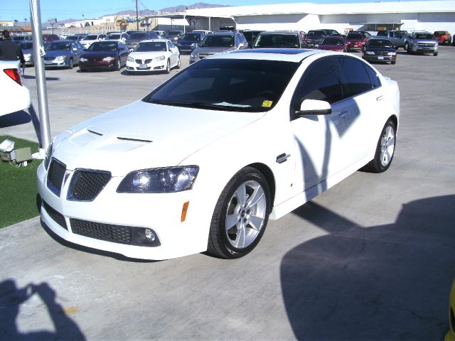 Pontiac G8 2009 photo 2