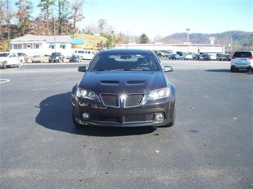 Pontiac G8 2009 photo 2