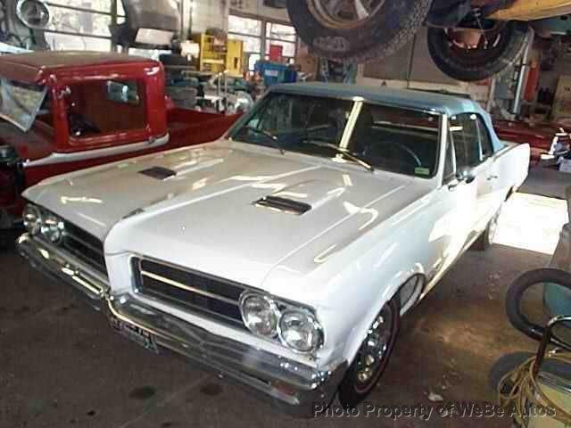Pontiac GTO 1964 photo 1