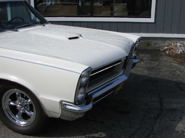 Pontiac GTO 1965 photo 1
