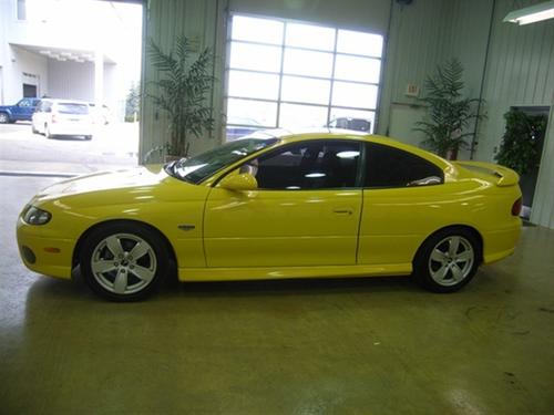 Pontiac GTO 2004 photo 2
