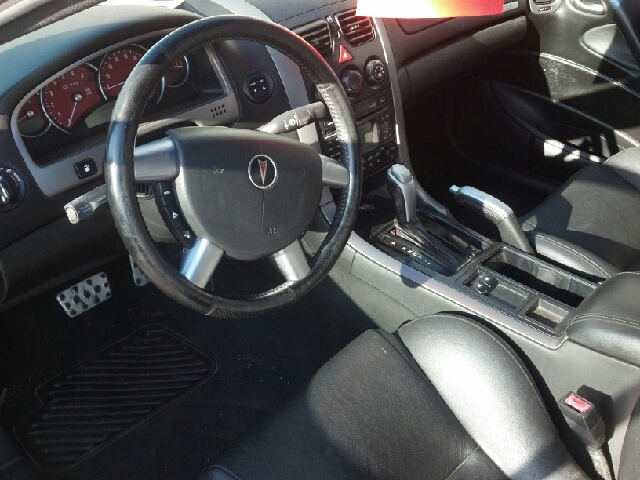 Pontiac GTO 2004 photo 1