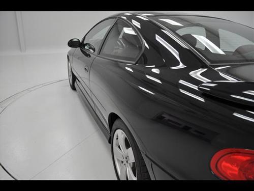 Pontiac GTO 2004 photo 2