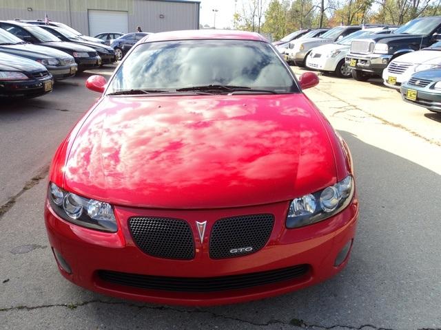 Pontiac GTO 2004 photo 1