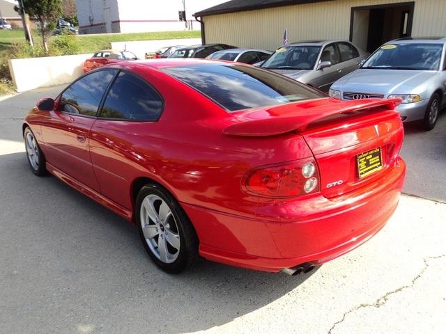 Pontiac GTO 2004 photo 3
