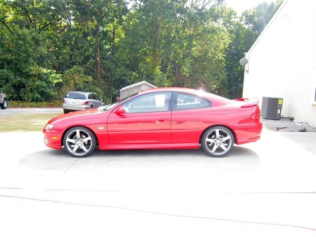 Pontiac GTO 2004 photo 1
