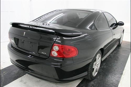 Pontiac GTO 2004 photo 2