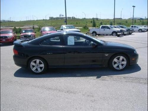 Pontiac GTO 2004 photo 2