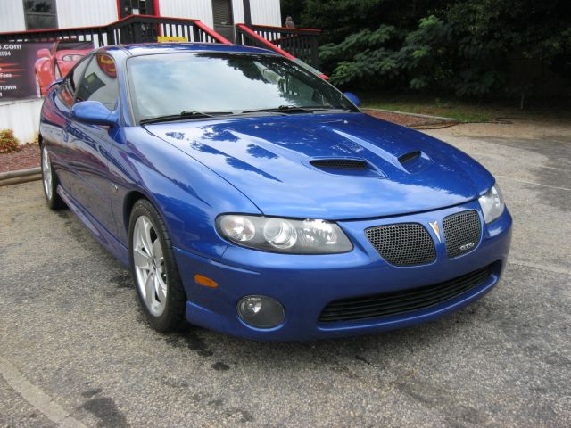 Pontiac GTO 2005 photo 1