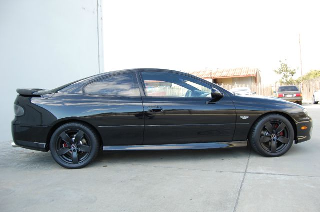 Pontiac GTO 2005 photo 2